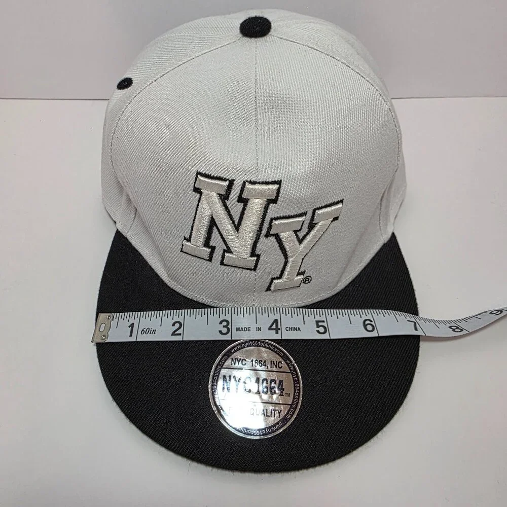 NYC 1664 Snapback Hat – NY Embroidered Logo – White & Black – Adjustable - Picture 8 of 9